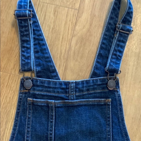 Old navy denim overall shorts - Picture 5 of 6